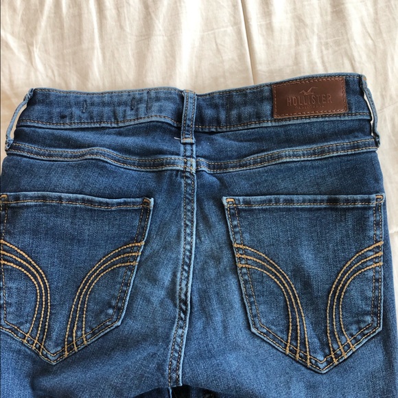 Hollister Skinny Jeans - Picture 2 of 5